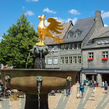 Haus Mittenmank Am Marktplatz 戈斯拉尔 外观 照片