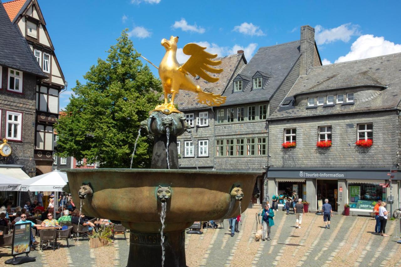 Haus Mittenmank Am Marktplatz 戈斯拉尔 外观 照片